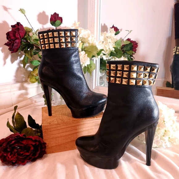 Michael Kors Shoes - FINAL🔥Michael Kors Gold Stud Stiletto Booties